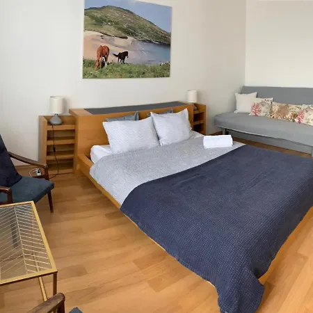 Bl View Apartment, 24hr Self Check-in, Free Private Parking, Panoramic View From Balcony, 5-minute Walk To Centre